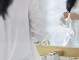 爱蜜社 – 一键解冻：程小烦不烦的网盘奇遇，秘书出没注意！