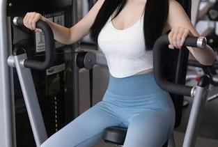 秀人网 – 我的天，Carol周妍希把牛仔裤写真拍成了一个让人又气又爱的合集