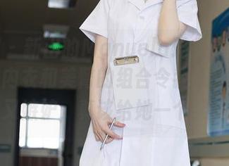 秀人网 – 新出的Manuela玛鲁娜图册里，条纹内衣和美臀的组合令我感到既欣喜又嫉妒，真该给她一个奖！
