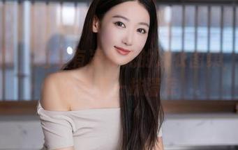 秀人网 – 这里有凌希儿的泳衣图集，快来分享这一抹清凉
