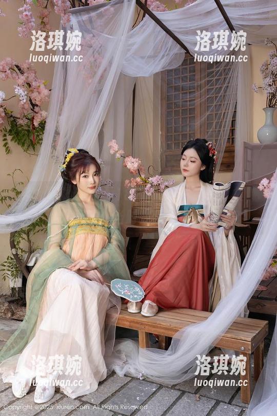 秀人网 - 李雅柔182CM连体衣写真集，精选小剧场：当时是我问她能穿吗？