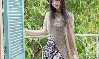 秀人网 – 菲菲吃不胖的办公室套图：真的不是在拍广告，绝对是信手一挥的灵感！