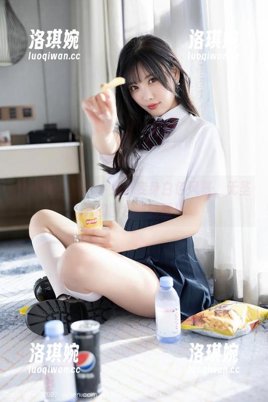 秀人网 - 麻吉小兔子变身白色风暴，无圣光的图包请自取！