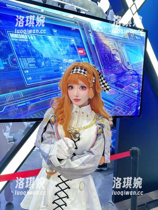 无尽夏的回声：从紫氯氯的每张图片中漫游