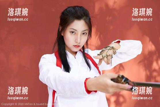 蜜桃社 - 杏子穿礼服，高清档次一秒提升，图册藏不住的美！有没有人和我一样想入非非？