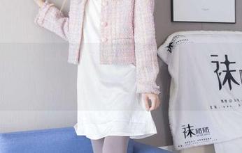 袜啵啵 – 长靴与甜甜圈的奇葩组合，高清套图暗示着什么呢？