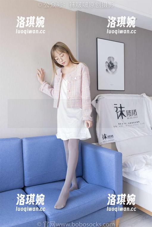 袜啵啵 - 长靴与甜甜圈的奇葩组合，高清套图暗示着什么呢？