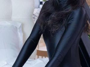 袜啵啵 – 当甜甜圈变身女仆后，写真里藏了多少小惊喜？