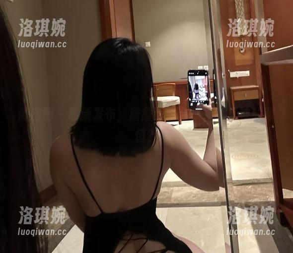 微密圈 - 最新发布，詹詹眼镜合集，啥是神仙颜值？