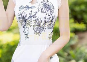 语画界 – 周于希Sandy最新的毛衣写真集：一件衣服的极致