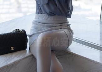 语画界 – 原图放大！杨晨晨的自拍是偶然还是精心安排