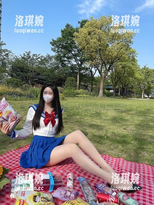 微密圈 - 哇，软妹小九九黑白图包更新！我是不是该准备一杯咖啡静静欣赏？