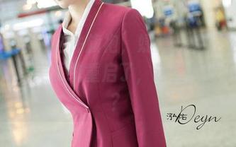 青豆客 – 就这件旗袍，婕西儿轻轻松松就把我的审美系统重启了，这壁纸收下了吗？