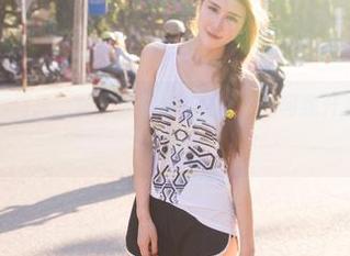 青豆客 – 校服写真，杨上萱在分享什么，为何我开始怀念当学生的日子