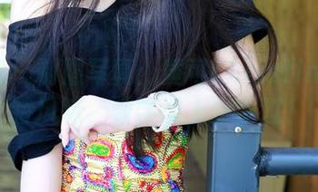 青豆客 – 制服写真：黄可christine的独特风味，数学课上没学过！