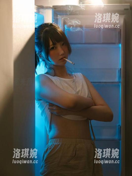无圣光预警！魔物喵nigisa的少女贩卖机惊艳上线