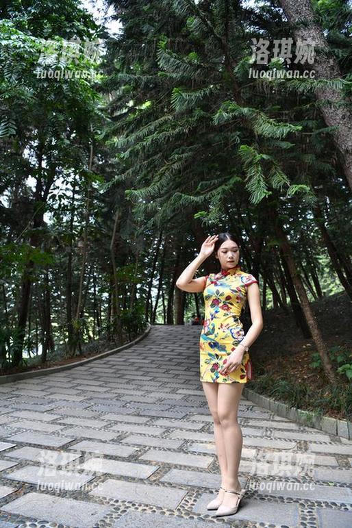 魔镜街拍 - 私拍合集：婷婷在寒风中，肉丝美人，谁能拒绝？