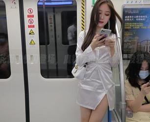 姐妹花街拍快闪登场，魔镜街拍这次照得没轻没重！