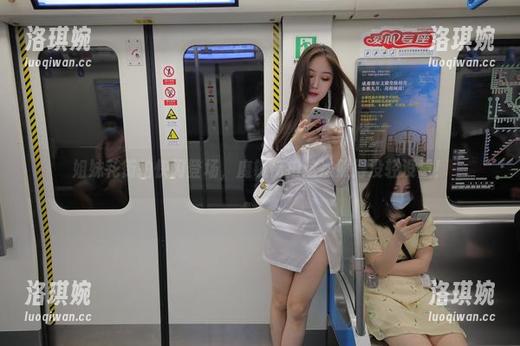 姐妹花街拍快闪登场，魔镜街拍这次照得没轻没重！